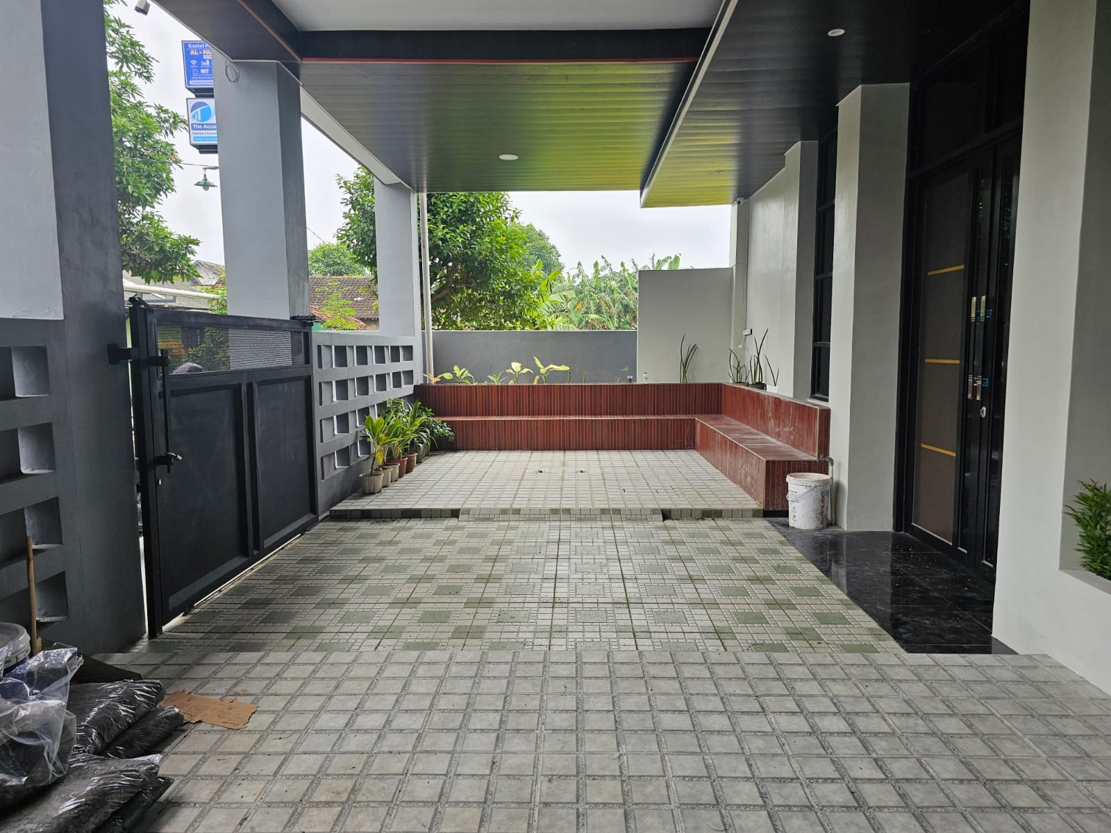 ruang teras depan